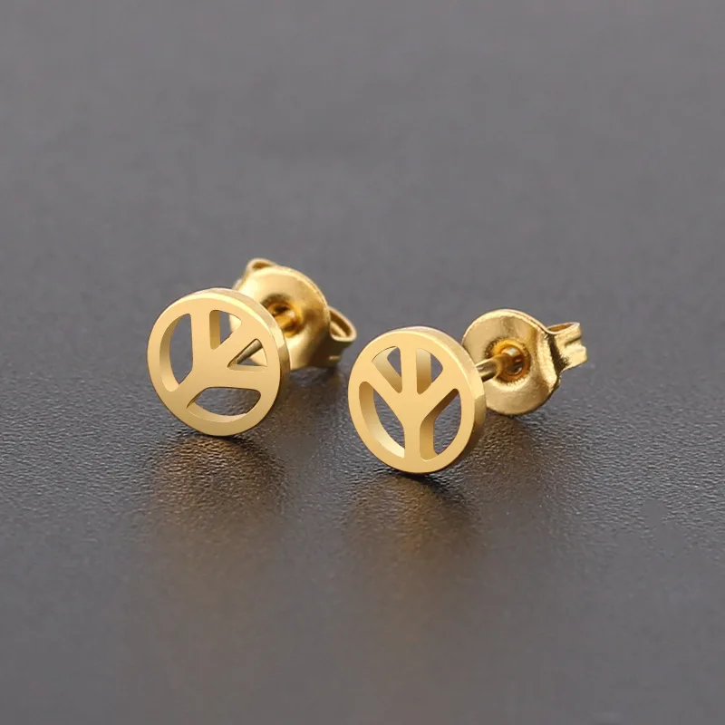 gold earrings