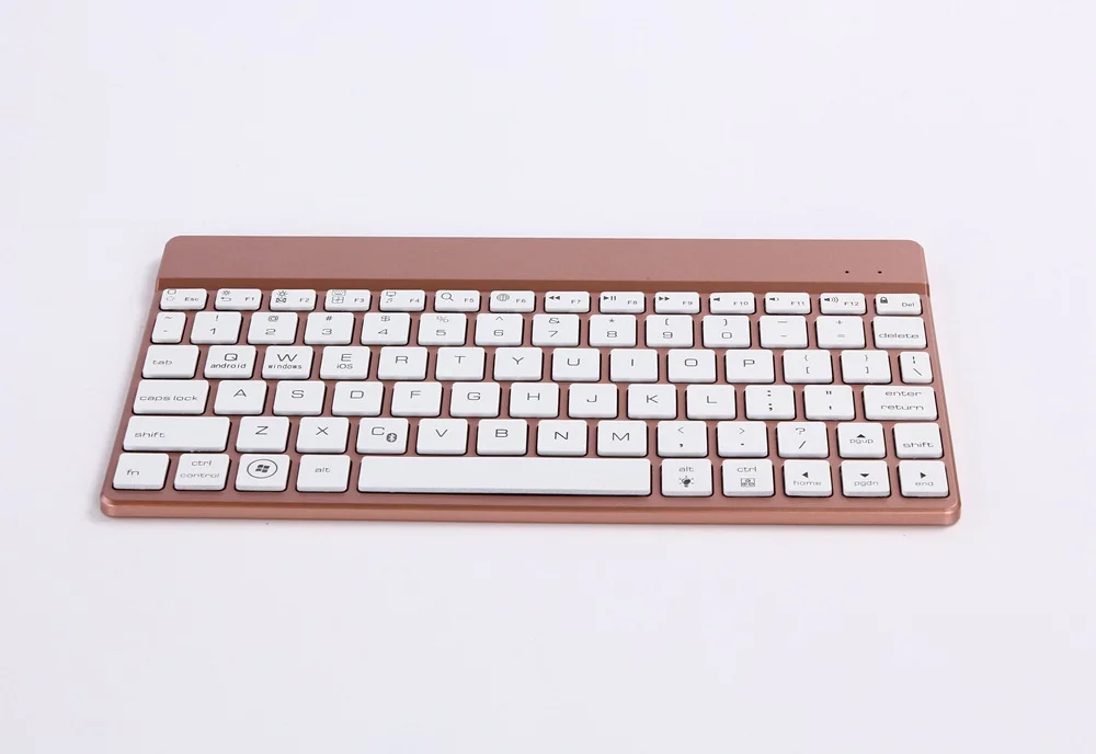 iPad-9.7-Backlit-Keyboard-m7