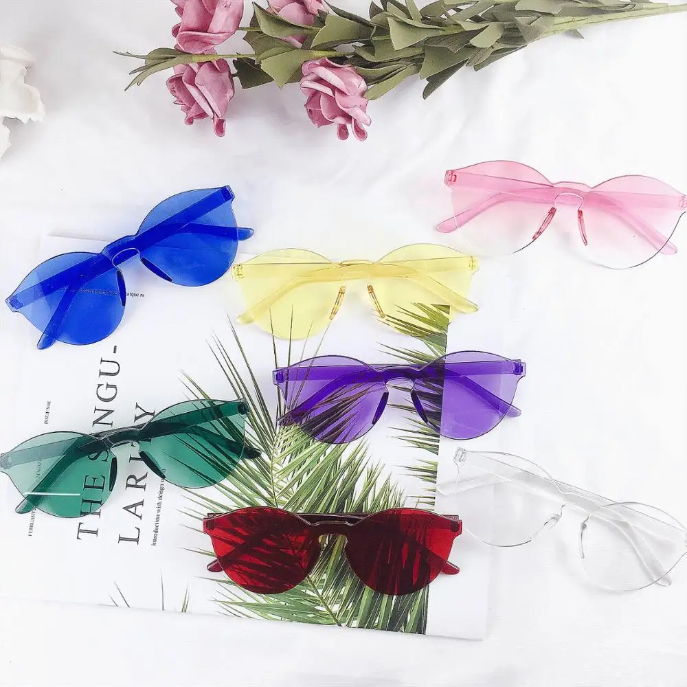 

2019 New Conjoined Ocean Sunglasses Women Transparent Plastic Glasses Designer Sun Glasses 9 Color Fashion Female