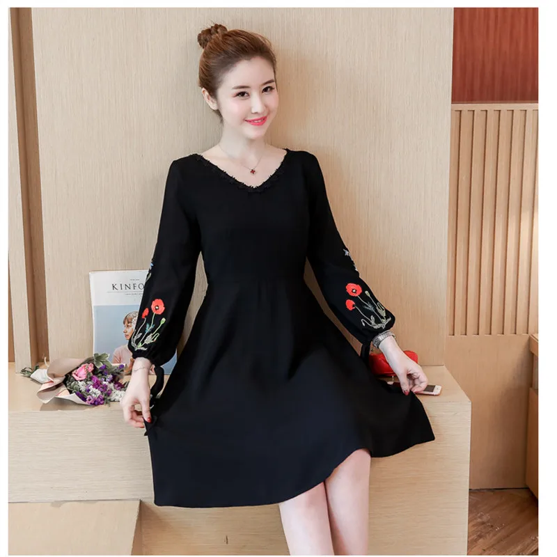 

2018 Spring Fashion A-line Woman Dress Elegant Lantern Sleeve Slim Embroidery Female Dresses Plus Size 4XL Korean Style D82919C