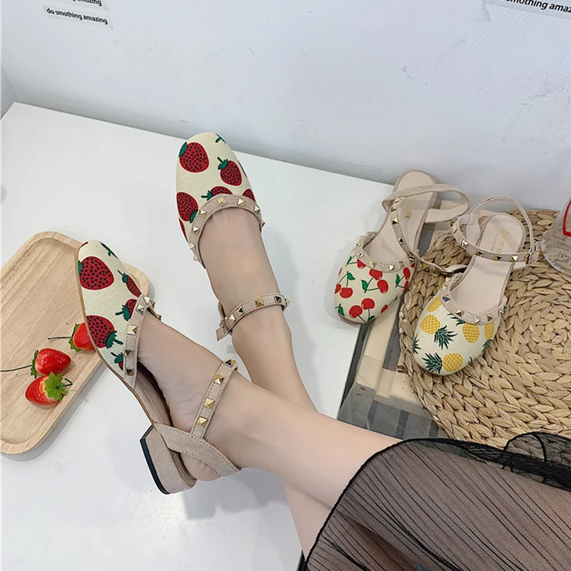

New Summer Women Sandals Strawberry Print Flat Bottom Women Shoes 2019 Korean Ins Sweet Thick Heel Shoes Female