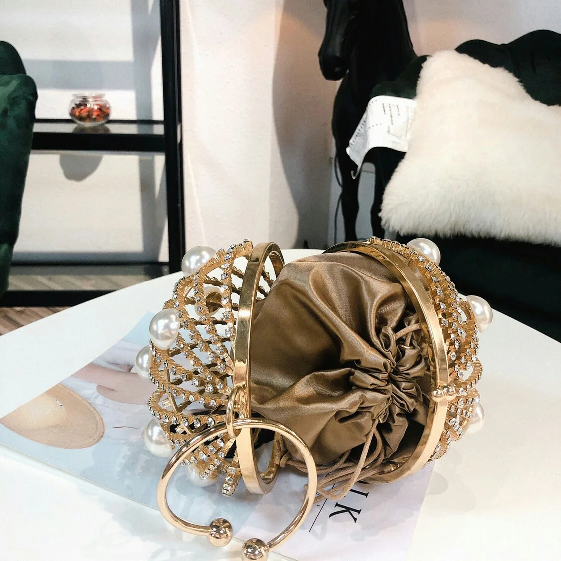 Ball Shaped Hollow Metal Alloy Party Bag Women Gold Cage Evening Bag Pearl Crystal Wedding Clutch Purses Gift Wristlets Handbags