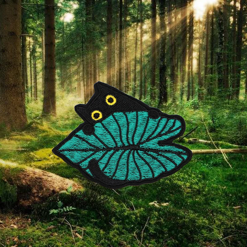 

2pcs/lot Cute Plant Animal Cat Iron On Patch Embroidered Clothes Patches For Clothing Clothes Stickers Garment Apparel SC4035