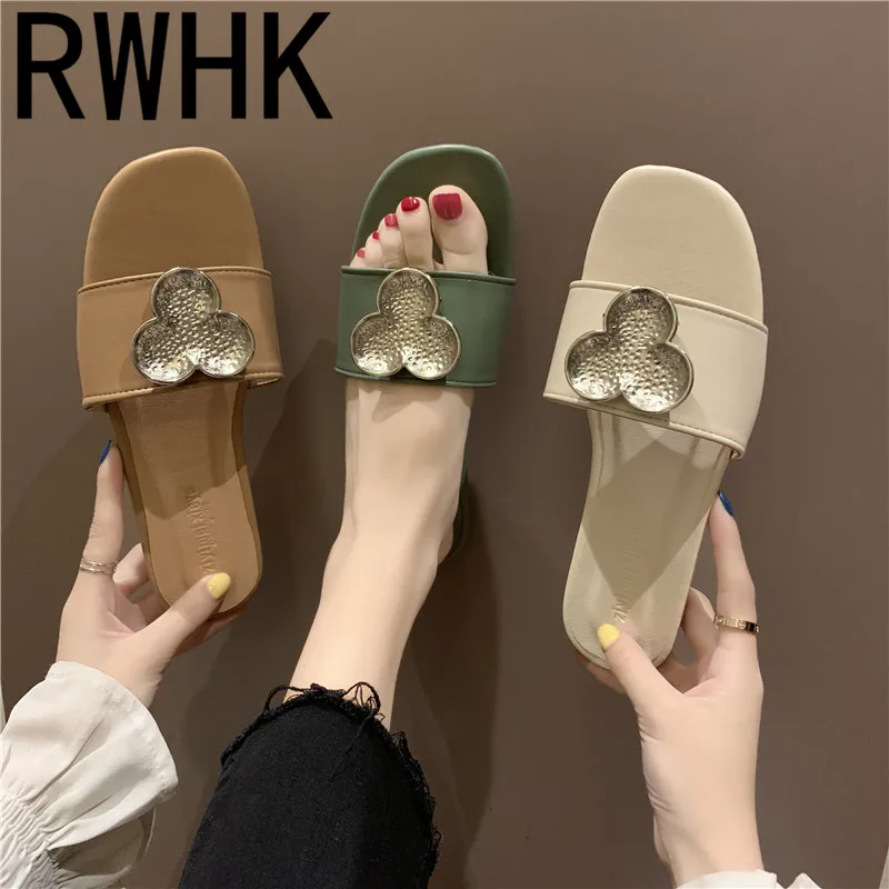 

RWHK 2019 new summer wear Korean version of the metal buckle flat bottom flip-flops retro women's slippers B138