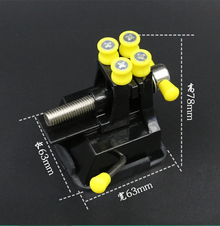 3500215679_698685257