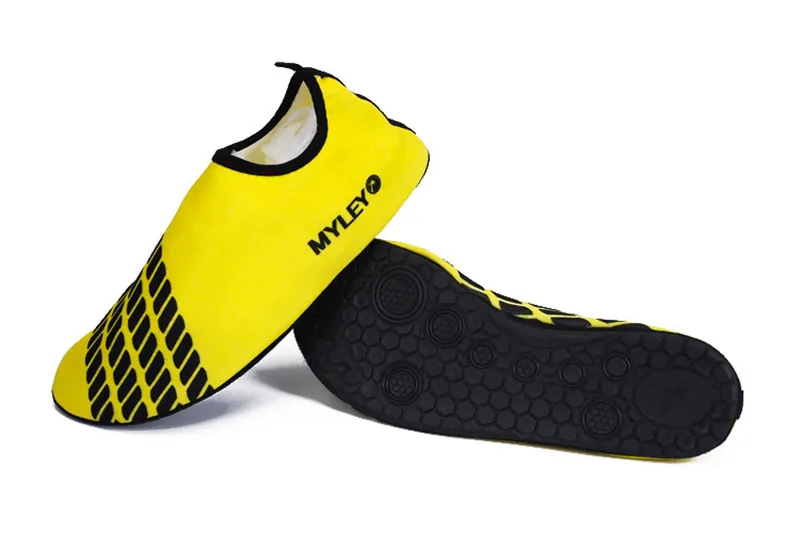 2780785070_979201264