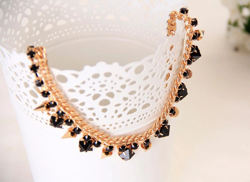 YFJEWE, стиль, модное ювелирное изделие для женщин, черный кристалл, золотой цвет, ожерелье, цепочка с заклепками, вечерние аксессуары# N029