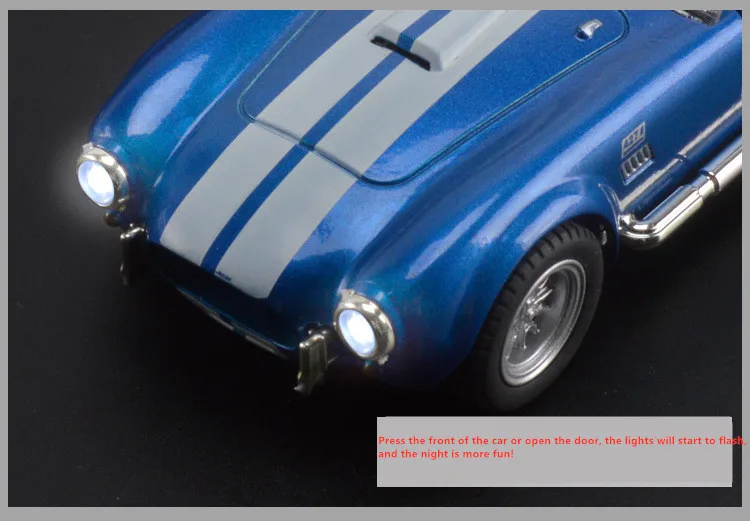 1:32 Ford Cobra 427 модель сплава, имитирующий звук и свет оттяните назад литье в кузове «Кабриолет»