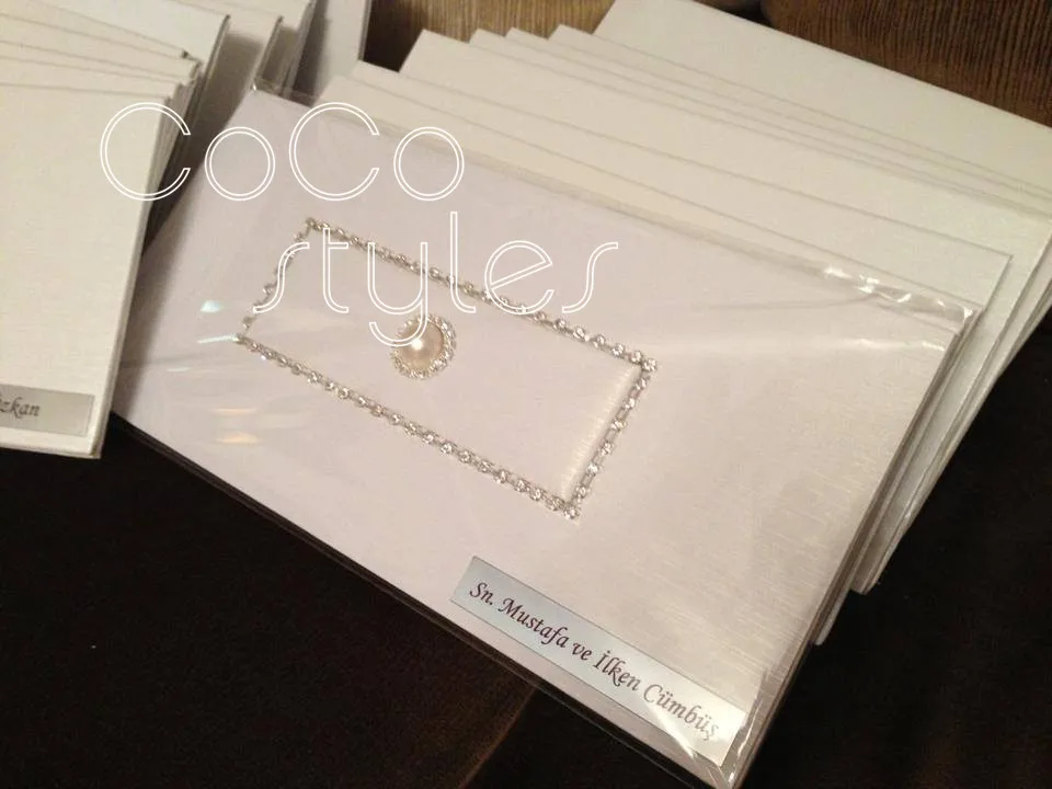  Cocostyles custom elegant rectangle velvet invitation card with pearl brooch for royal wedding part - 32864921090
