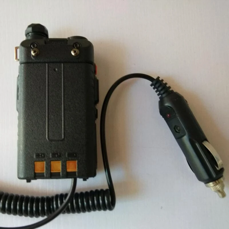 Иди и болтай Walkie Talkie “иди аксессуары 12V BAOFENG UV 5R автомобиля Зарядное устройство