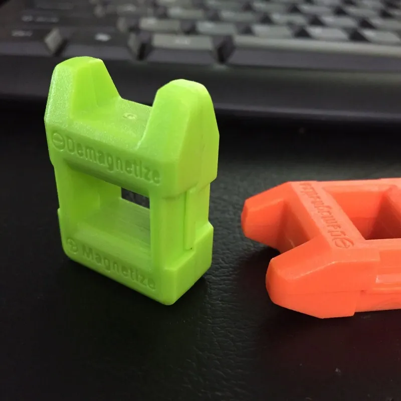 

Random Color Mini 2 in 1 Magnetizer Demagnetizer Tool Screwdriver Magnetic