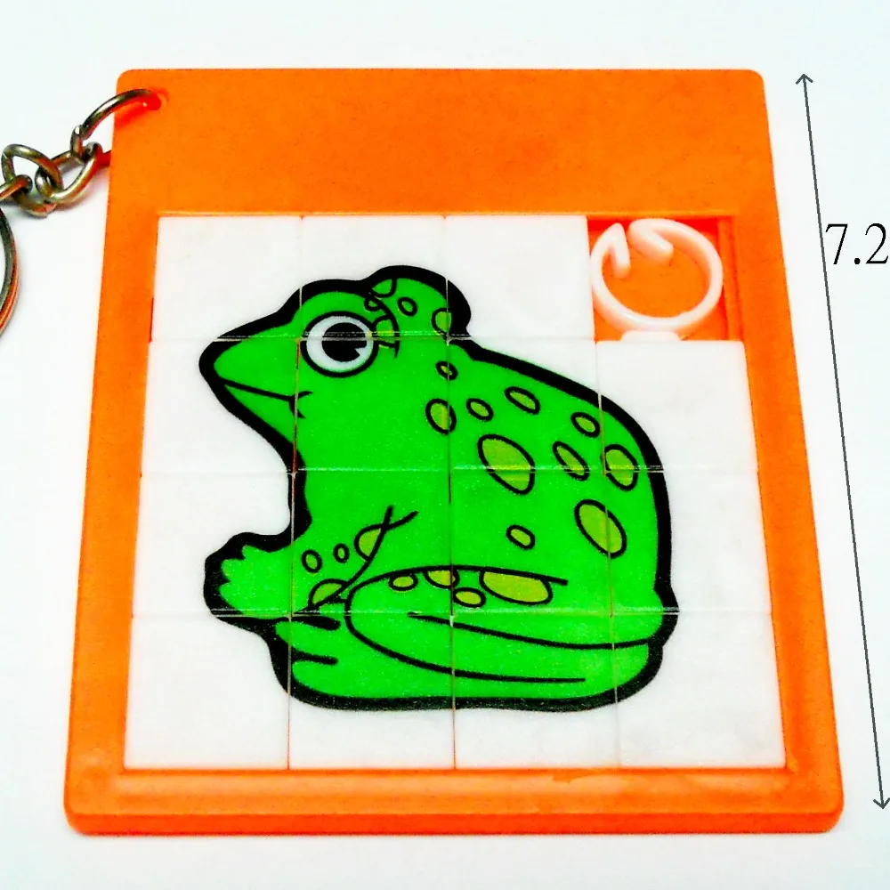 E389-2 PUZZLE KEYCHAIN