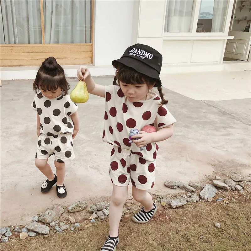 Повседневные комплекты одежды в горошек в Корейском стиле для мальчиков и девочек, футболка с короткими рукавами из чистого хлопка+ шорты, комплект из 2 предметов