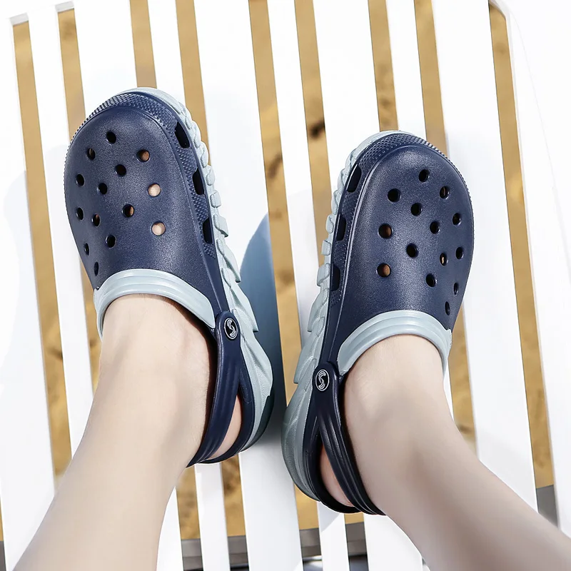 2019 Fashion Hot Sale Luxury Brand Croc Men Black Garden Casual EVA Clogs Male Band Sandals Summer Slides Beach Swimming Shoes