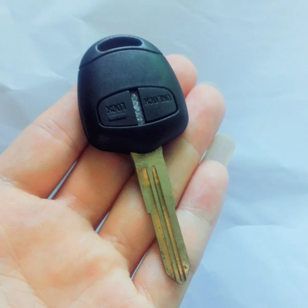 Чехол для ключей с логотипом и 2 кнопками для Mitsubishi Lancer EX Evolution Grandis Outlander, сменный чехол для ключей