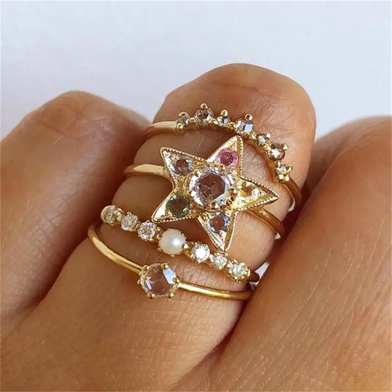 

4 Pcs/Set Retro Shiny Crystal Rhinestone Pearl Gold Pentagram Star Crown Irregular Women Ring Exquisite Personality Jewelry Gift