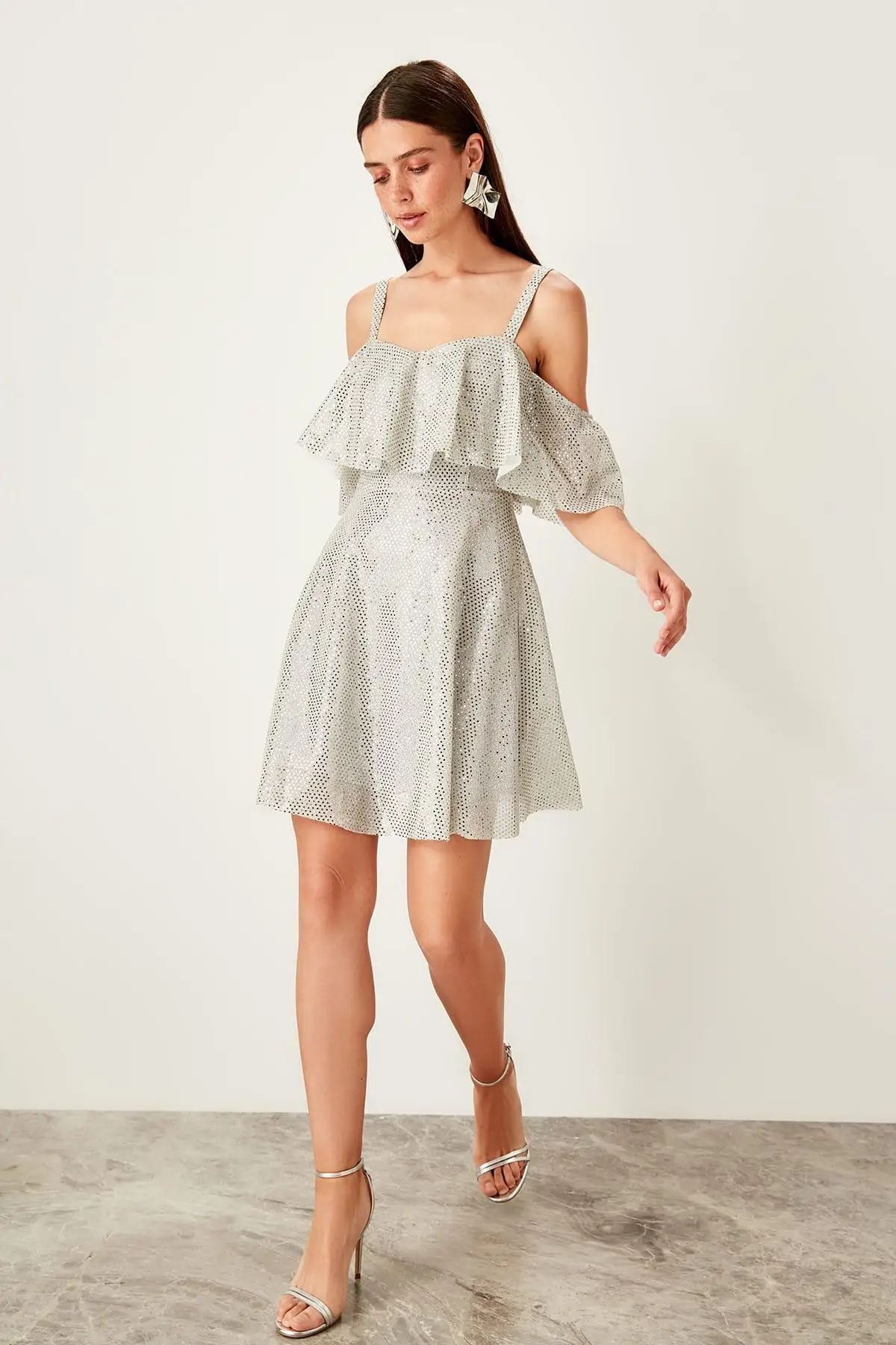 Trendyol Gümüş платье с оборкой TPRSS19EL0030|Платья| |
