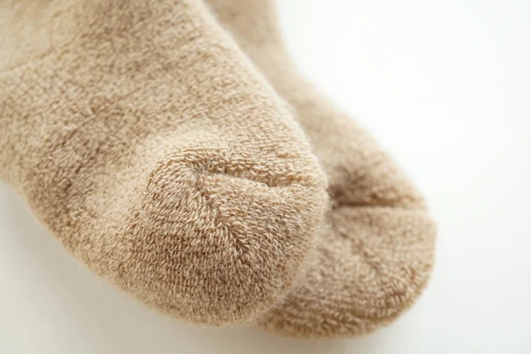 От 0 до 4 лет детская зимняя махровые Тапочки socksthickening двухэтажные ворс Детская домашняя Sox Solid супер теплый для маленьких мальчиков носки для девочек