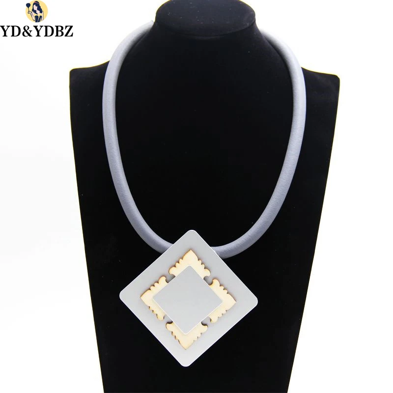 

YD&YDBZ Brand 2019 New Women Exaggerated Short Necklace, DIY Custom Aluminum Personalized Soft leather Necklace Wholesale