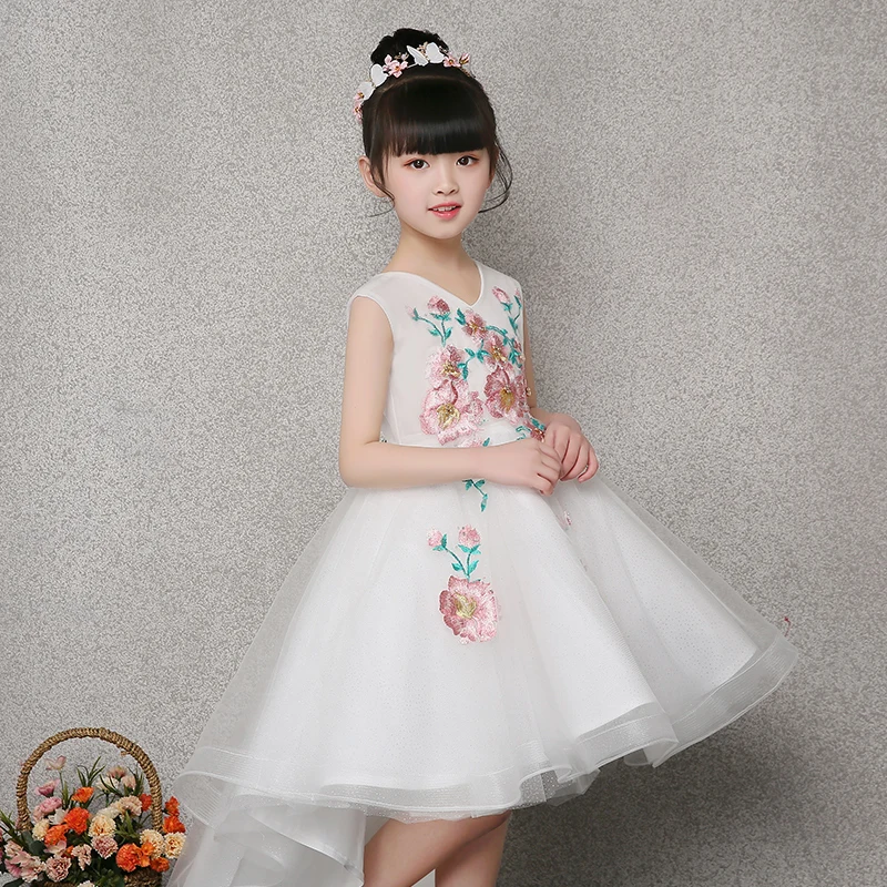 Embroidery First Communion Dresses Lovely Girl's Princess Dress White Flower Girl Dress V-neck Ball Gown Kids Pageant Gown E265 Embroidery First Communion Dresses Lovely Girl's Princess Dress White Flower Girl Dress V-neck Ball Gown Kids Pageant Gown E265