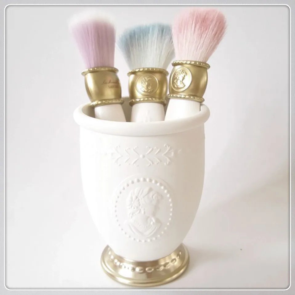 3 Makeup Organizer