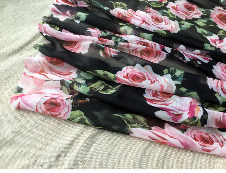 Новая Европейская и американская мода розовая цифровая печать полиэфирная ткань шифоновая цветочная ткань на заказ