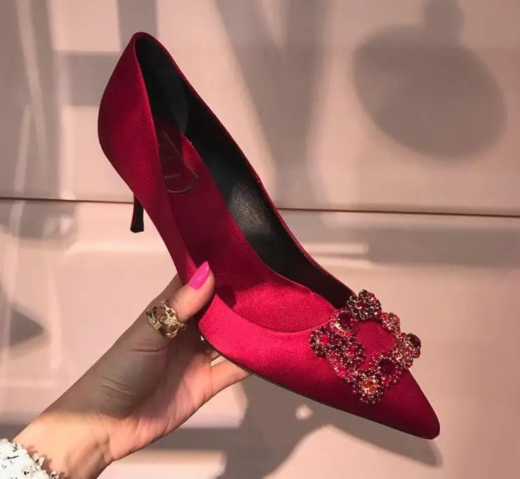 

Brand Wedding Shoes Diamonds Square Buttons Pointed High Heels, Thin Heels, Shallow Silk And Satin Women's Single Shoes 6 8 10cm