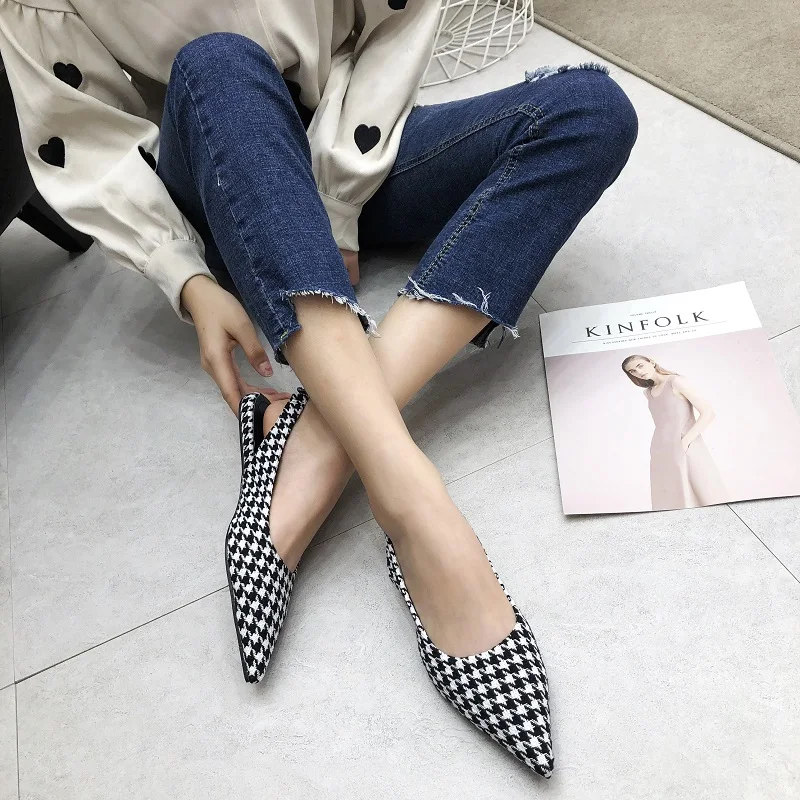 

Liren 2019 Summer Fashion Lady Pointed Toe Flat Heels Sandals Stripe Pattern Shallow Toe Fashion Women Sandals Size 35-39