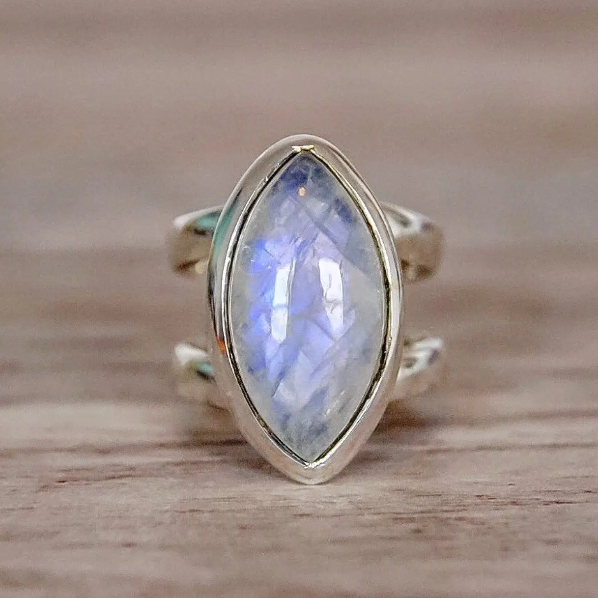 Moonstone_Double_Band_Ring_Boh