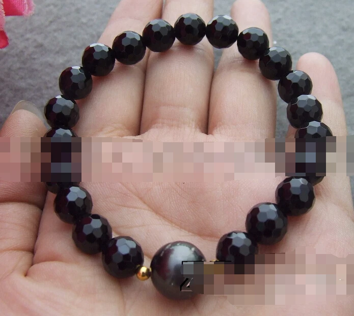 

13315 Tahitian Pearl&Onyx Bracelet