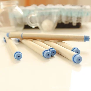 Not so kraft paper pen gel green Japanese paper- recycling Muji wind |