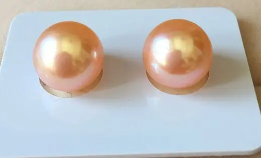 

A PAIR 11-12MM NATURAL SOUTH SEA PINK PEARL EARRING