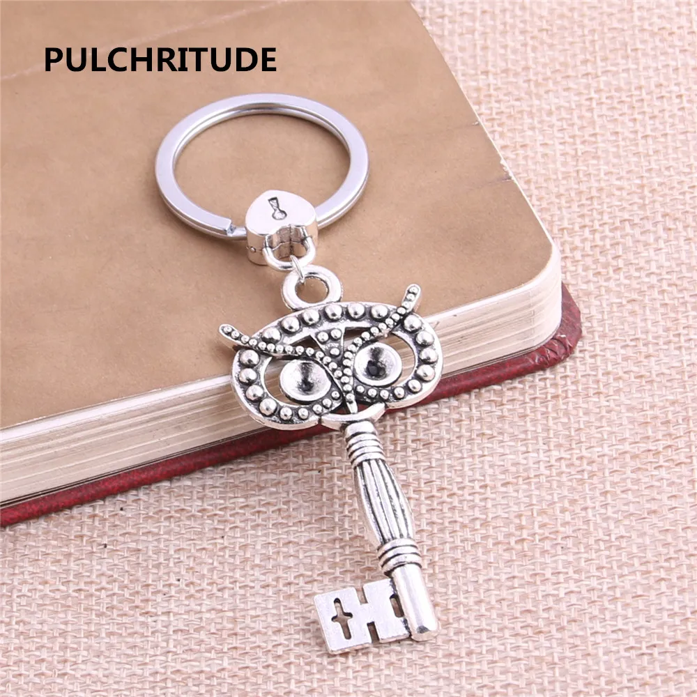 

PULCHRITUDE 4pcs Antique Silver Key Ring Handmade Key Chain Pendant Metal Aniaml Key Pendant Wings Crown Keys Chain Y1047