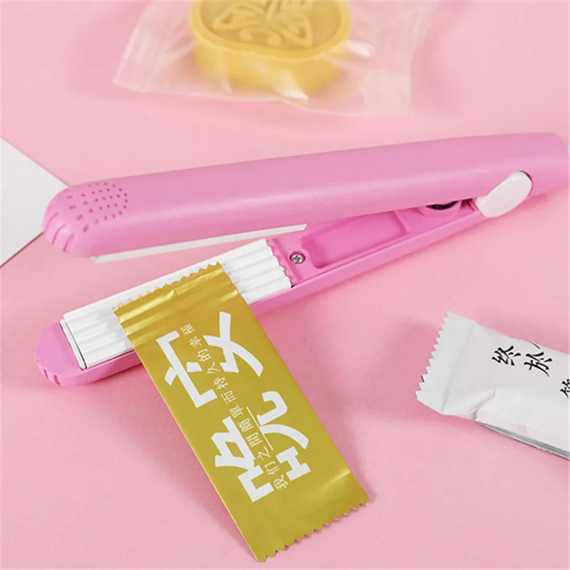 

Creative Practical Household Multifuncational Food Vacuum Sealer Bag Clip Handheld Mini Portable Electric Heat Sealing Machine