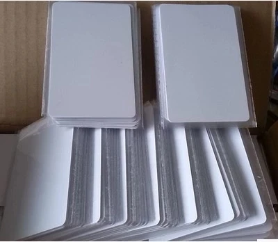 HF13.56M ISO14443A UHF 915M 6C карты двойной композитный длинный диапазон RFID IC частоты HF F08 H3 |