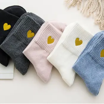 

5 Colors Fashion Women Girl Socks Love Heart Pattern Cotton Soft Socks Autumn Winter Comfortable Warm Socks
