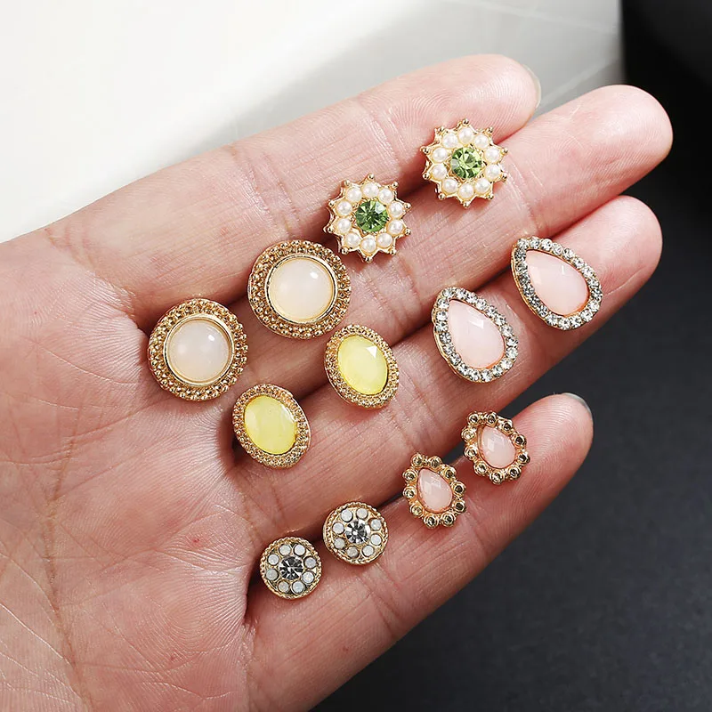 

4 Pairs/Set Women Crystal Bohemian Earring Vintage Stud Earrings for Women Antique Gold Boucle D'oreille Jewelry Small Brincos