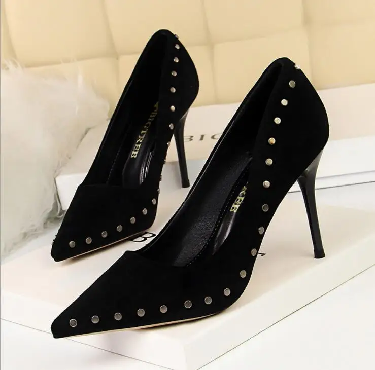 

European and American retro women's shoes with high-heeled suede pointed sexy slimming nightclub rivet single shoes