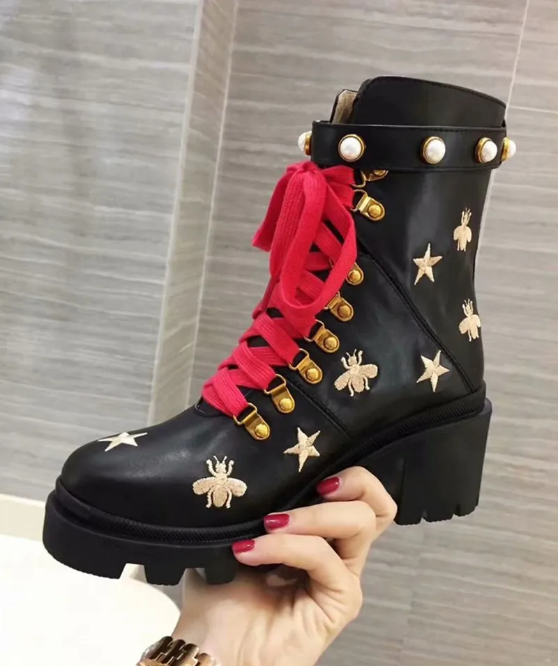 Pearl Short Winter Boots Women Black Animal Print Lace Up Ankle Botas Feminina Metal Decoration Leather Martin Bottes Femme