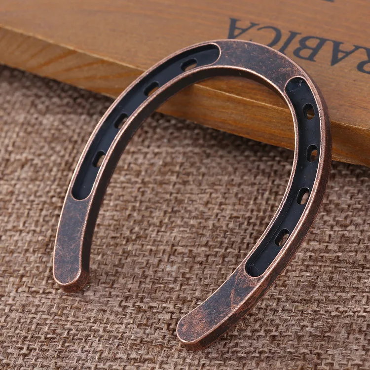 Horseshoes (12)