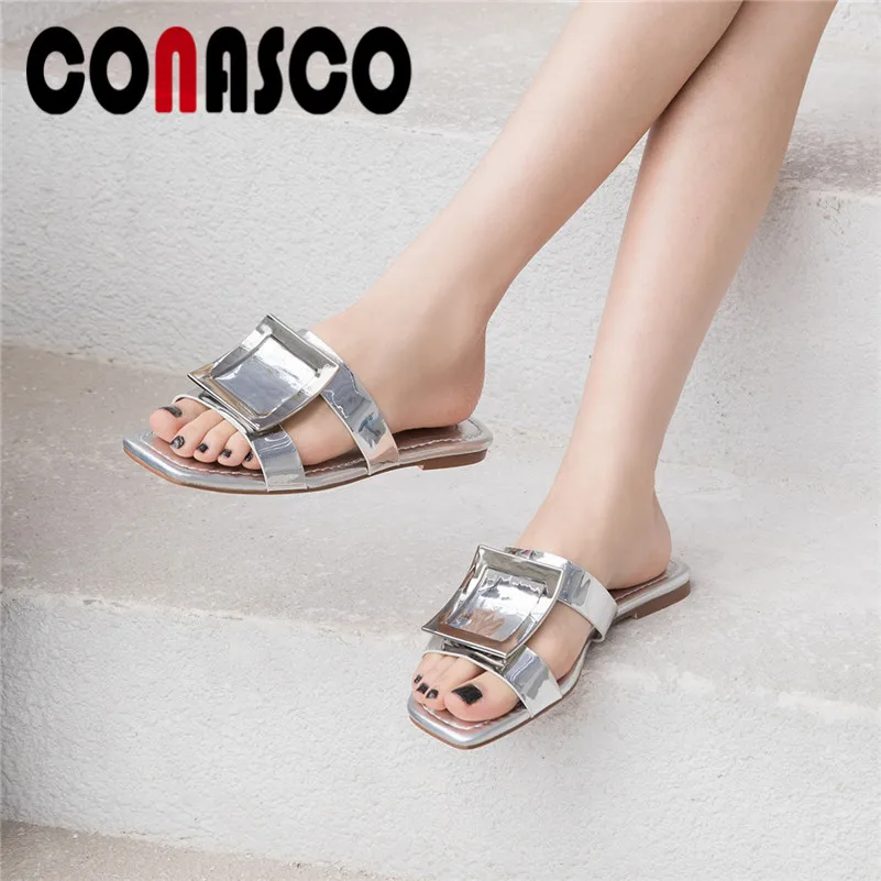 

CONASCO Summer Concise Sllippers Women Genuine Leather Sqaure Low Heels Metal Decoration Open Toe New Sandals Basic Shoes Woman