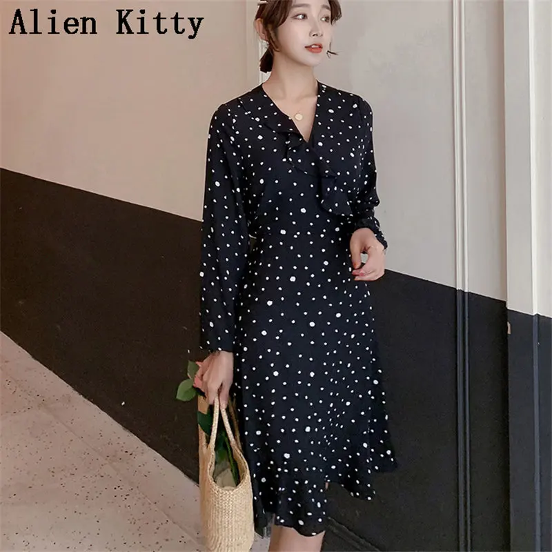 

Alien Kitty Hot Sweet Female Knee-Length Dots V-Neck 2019 Sweet Free Spring Bare Back Sexy Loose Casual Dress Plus Size S-XL