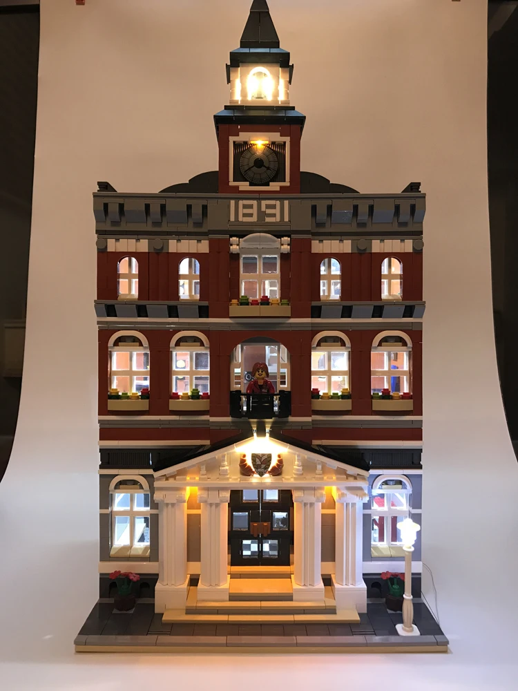 

LED Light Up kit For Legoing 10224 and for pin 15003 The town hall Model Building Kits Blocks