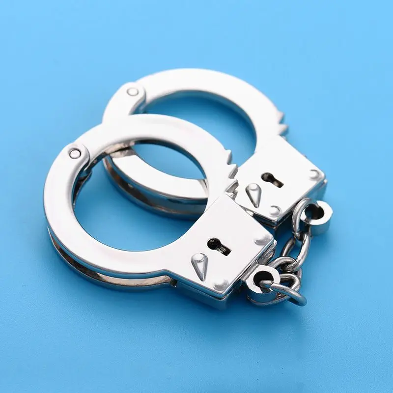 Hot Wholesale Silver Color Stylish Handcuffs Keychain Fashion Handcuffs Keyring Pendant Key