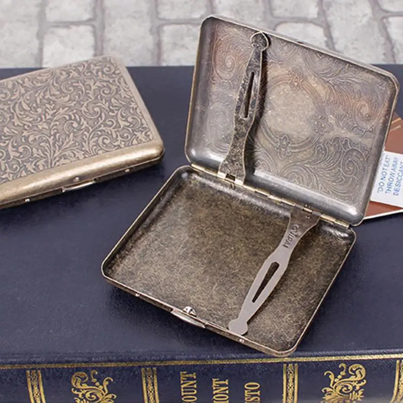  2018 Personality Creative Vintage Metal Smoking Cigarette Case Fashion Men Cigar Tobacco Holder Poc