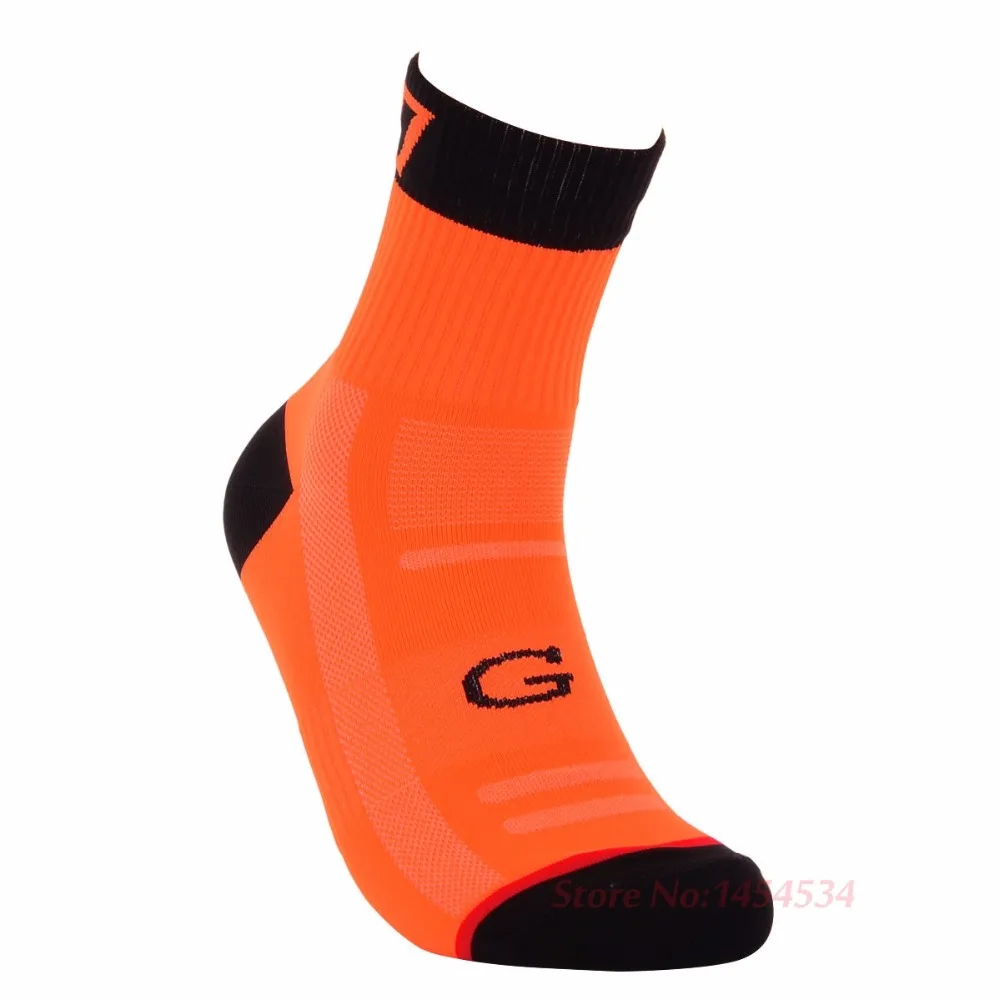 2 пары высокого качества профессиональные велосипедные носки бегать OutdoorBasketball горный велосипед носки дышащая износостойкая обувь - Цвет: Color Show