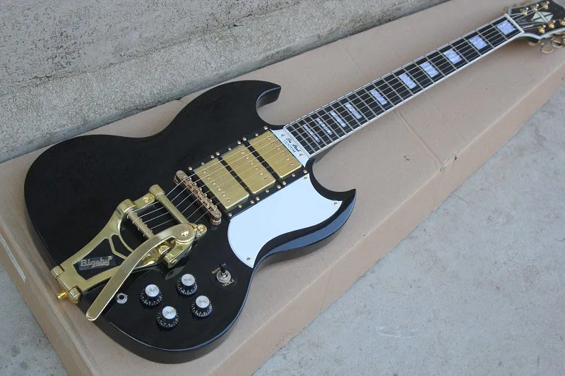 

Factory Custom High Quality S Model S JAZZ black S Ebony fingerboard electric guitar with Bigsby Tremolo .Free shipping 1027