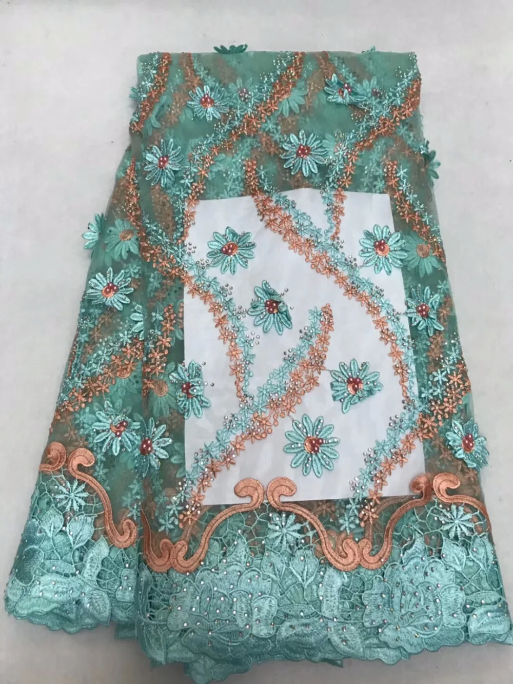 

2018 June beautiful flowers pattern design nice net tulle lace fabric with beads and stones For women party dress DFj151