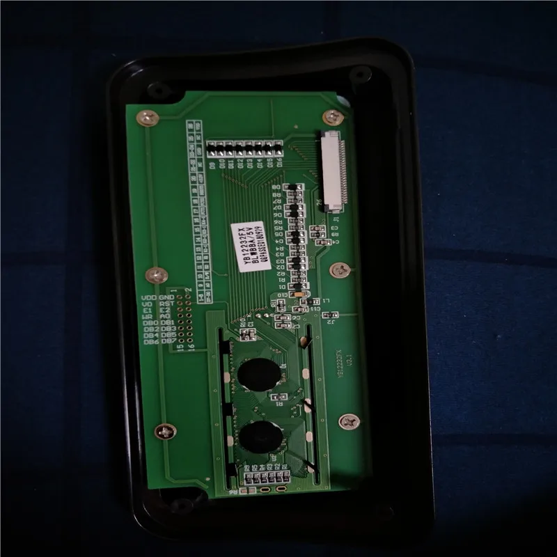 LCD4