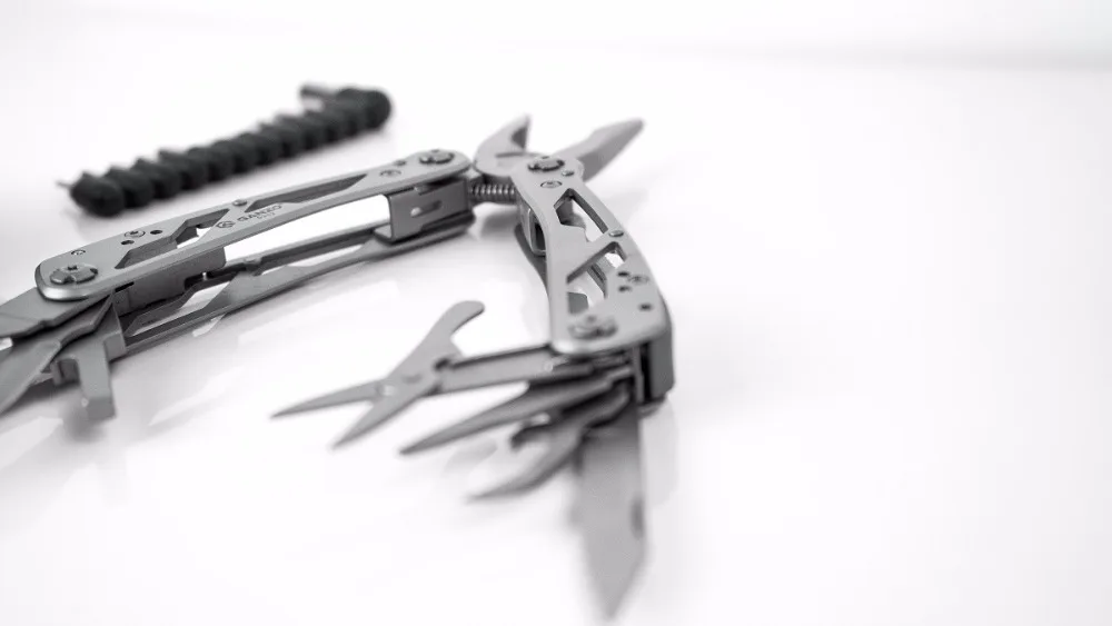 G202 plier 2